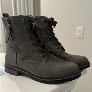 Limelight Charcoal Lace-Up Boots